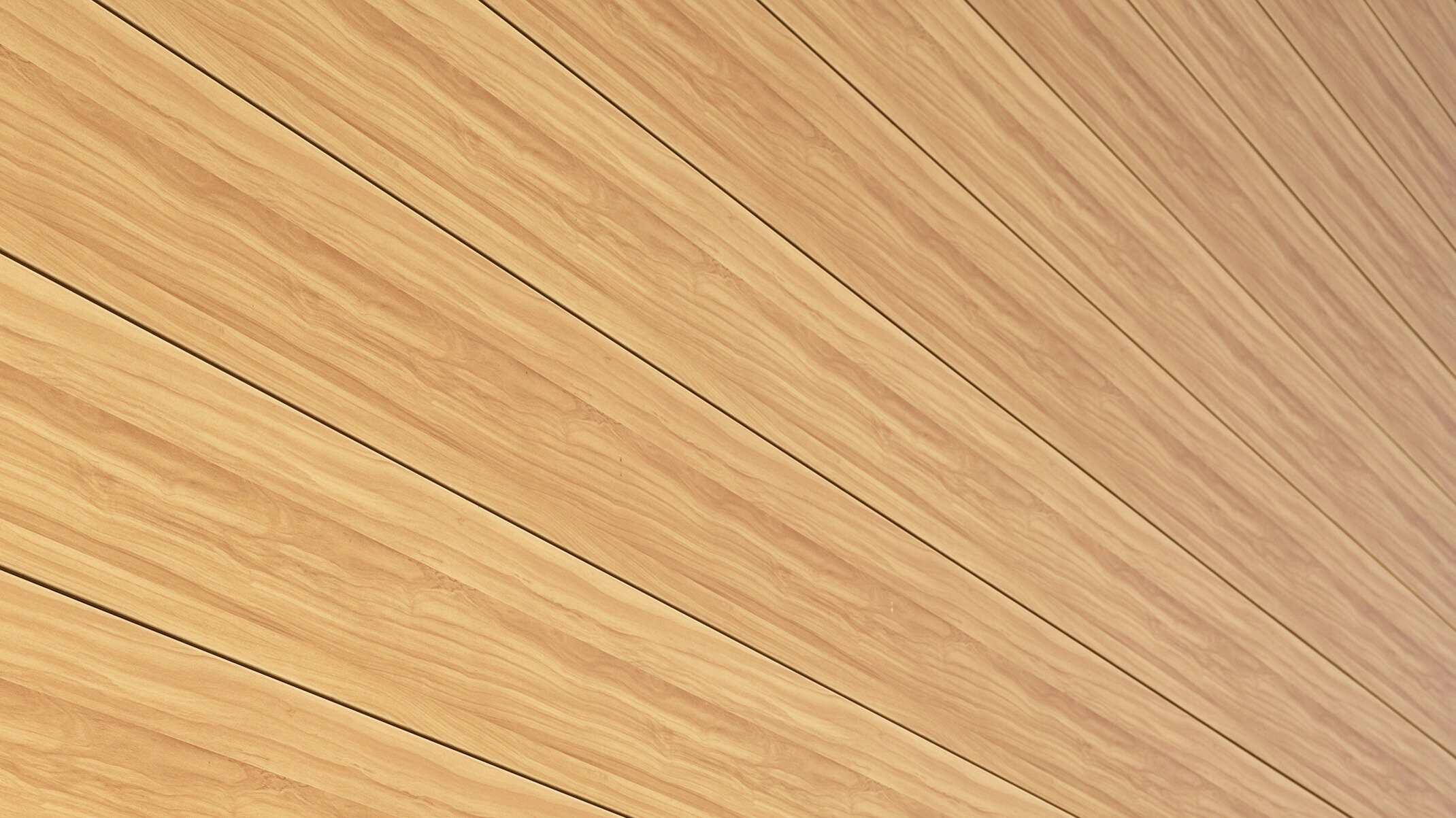 Nahaufnahme der Aluminiumfassade aus PREFA Sidings in der Farbe Eiche Natur an einem Einfamilienhaus in Usingen, Deutschland