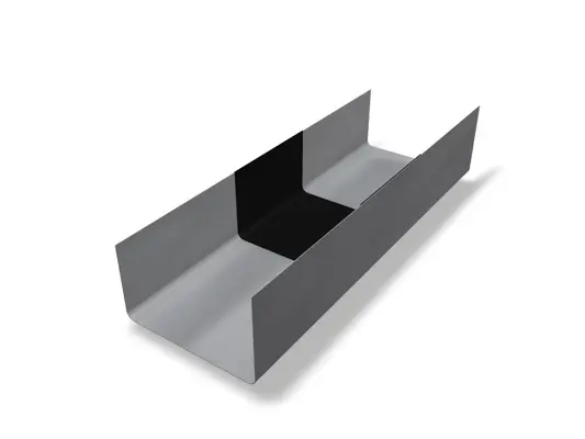L'immagine mostra un elemento di dilatazione per canali di gronda PREFA grigio senza ricciolo e scossalina in robusto alluminio. Questo elemento di collegamento serve per prolungare con precisione i canali di gronda e garantisce uno smaltimento delle acque piovane a tenuta e affidabile. L'elemento di dilatazione per canali di gronda è disponibile nelle misure 250, 333 e 400.