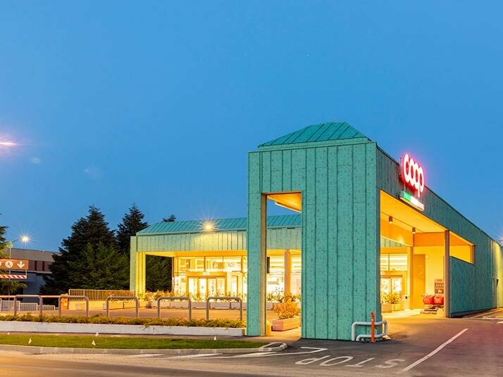 Rivestimento di Prefalz PREFA per la Coop di Langhirano