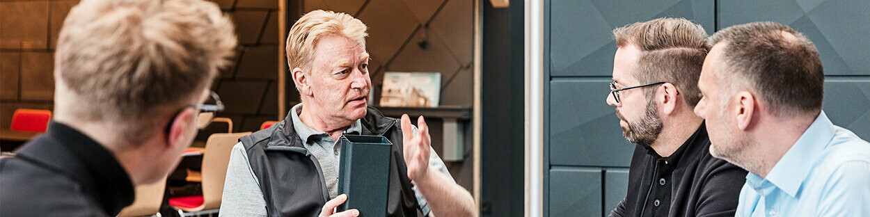 Innenräume des PREFA Schulungszentrums in Hamburg (DE). Hier können Sie sich zu unseren Produkten beraten lassen. Ein fachkundiger Außendienst steht Ihnen dabei zur Seite. 