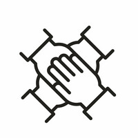 Quattro mani sovrapposte.