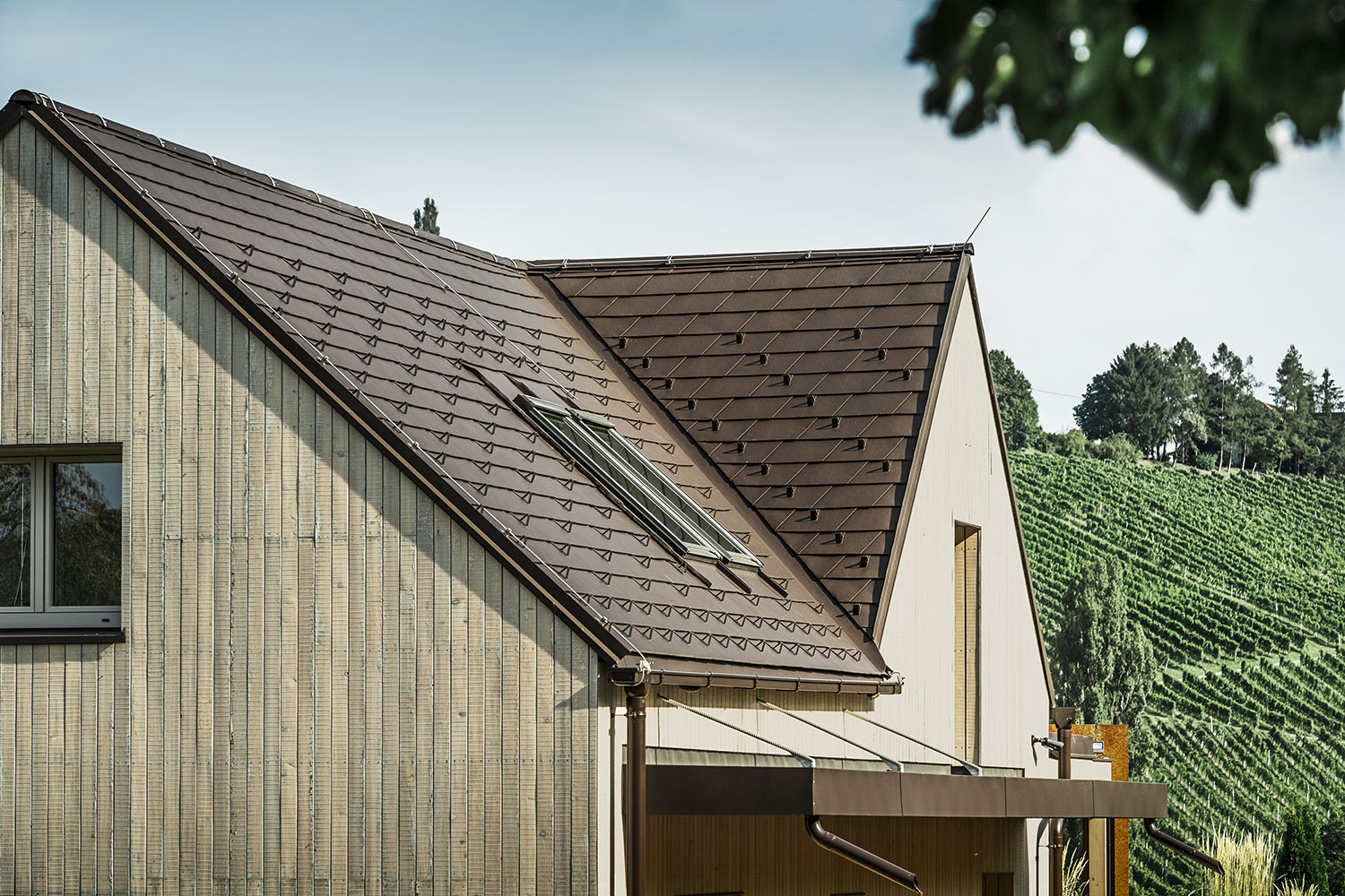 Referenze PREFA Sistemi per copertura Scandola 11 P.10 testa di moro