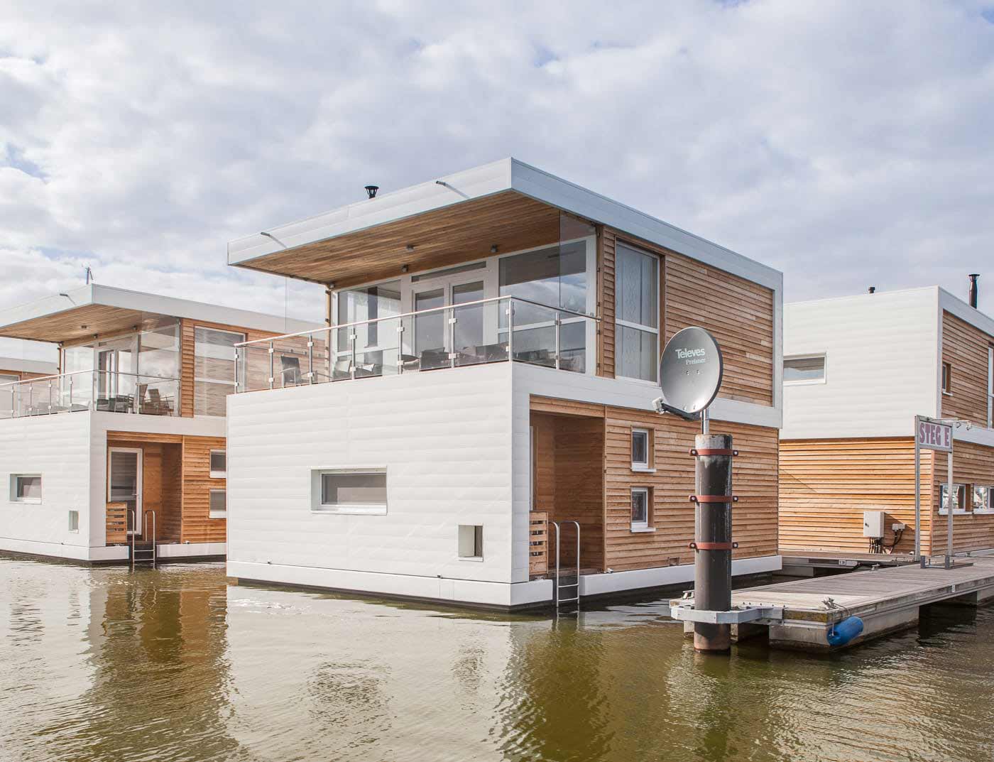 Referenzobjekte PREFA Fassadensysteme Siding 10 P.10 prefaweiß