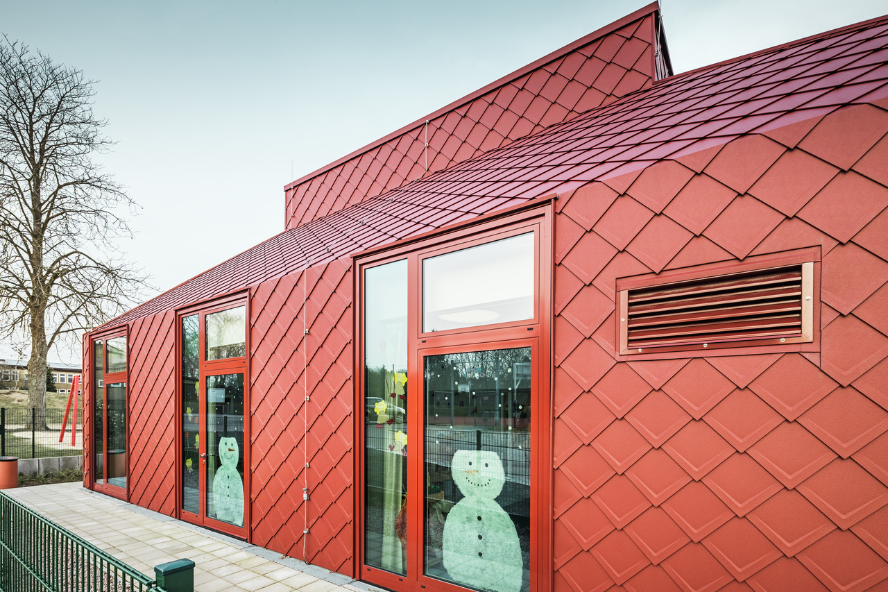 Referenze PREFA Sistemi per facciata Scaglia 29 05 P.10 rosso ossido