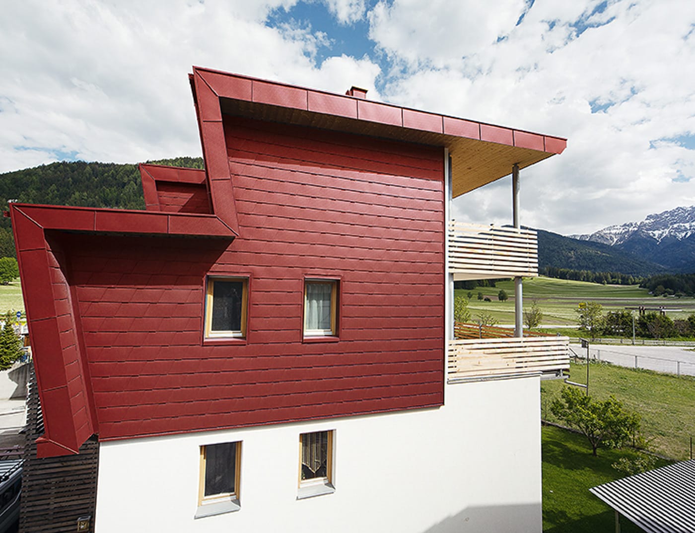 Referenze PREFA Sistemi per facciata Scandola per facciata 05 P.10 rosso ossido